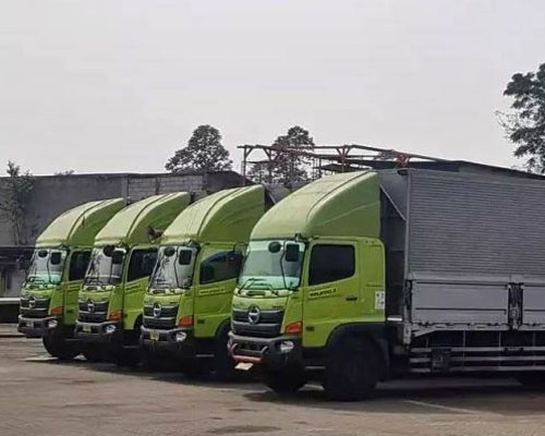 Jasa pengangkutan kontainer kami telah dipakai oleh beberapa perusahaan besar seperti, PT. Hubungan Global Indonesia, PT. Port Avan Logistic dan lain sebagainya. Kami akan terus memberikan layanan jasa yang lebih baik dalam hal nilai yang ditawarkan melebihi dengan harga yang kami terima.